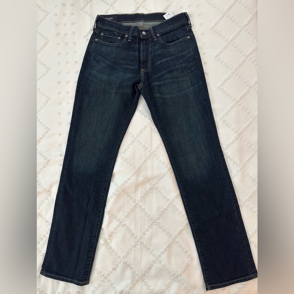 Abercrombie & Fitch men’s Straight through the hip thigh & leg jeans. 31W 31 L